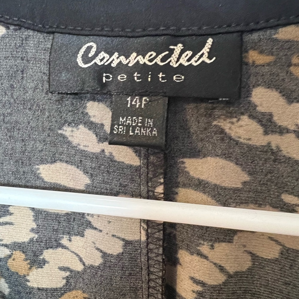 Connected Apparel 70s-Style Geometric Dress – Size 14P – Pre-Loved - Picture 8 of 8